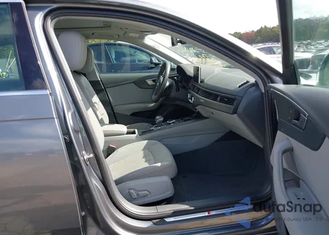 2018 Audi A4 2.0T Premium/2.0T Tech Premium z USA, uszkodzony, nr VIN WAUENAF40JN010083